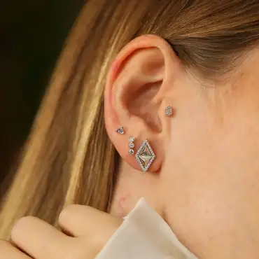 0.03 CT Pırlanta Taşlı Beyaz Altın Piercing - Nev Jewellery (1)