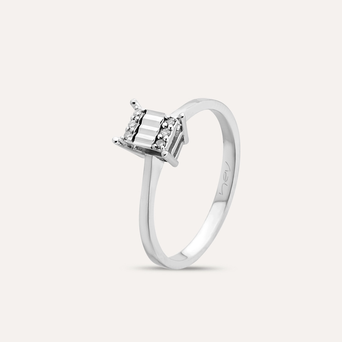 0.04 CT Diamond White Gold Ring - 1