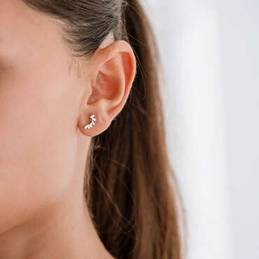 Vega 0.40 CT Trapeze Cut Diamond White Gold Earring - Nev Jewellery (1)