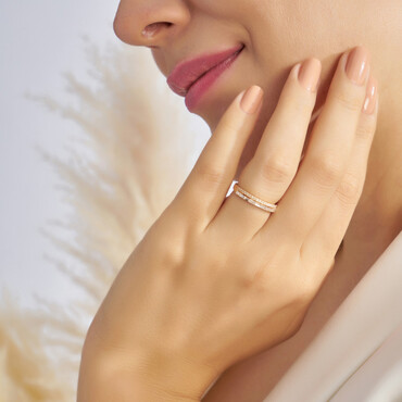 0.24 CT Baget Pırlanta Taşlı Çift Sıra Yarımtur Rose Altın Yüzük - Nev Jewellery