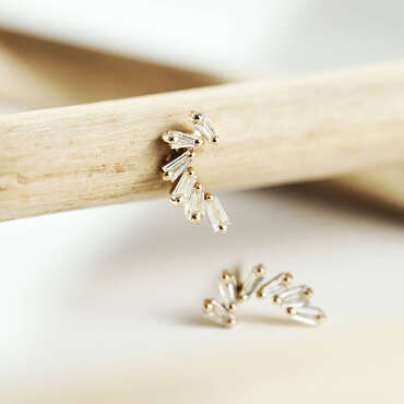 Vega 0.39 CT Trapeze Cut Diamond Yellow Gold Earring - Nev Jewellery (1)