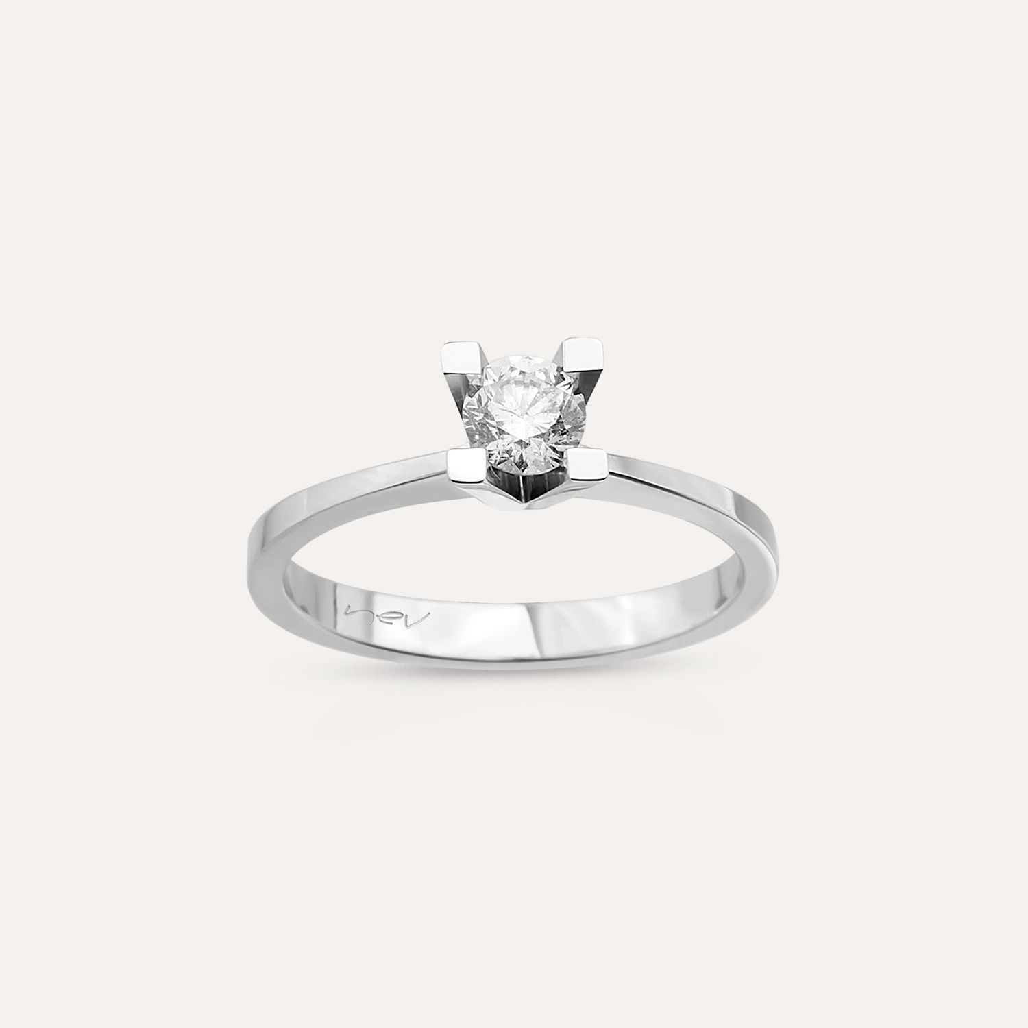 0.32 CT Diamond White Gold Solitaire Ring - 1