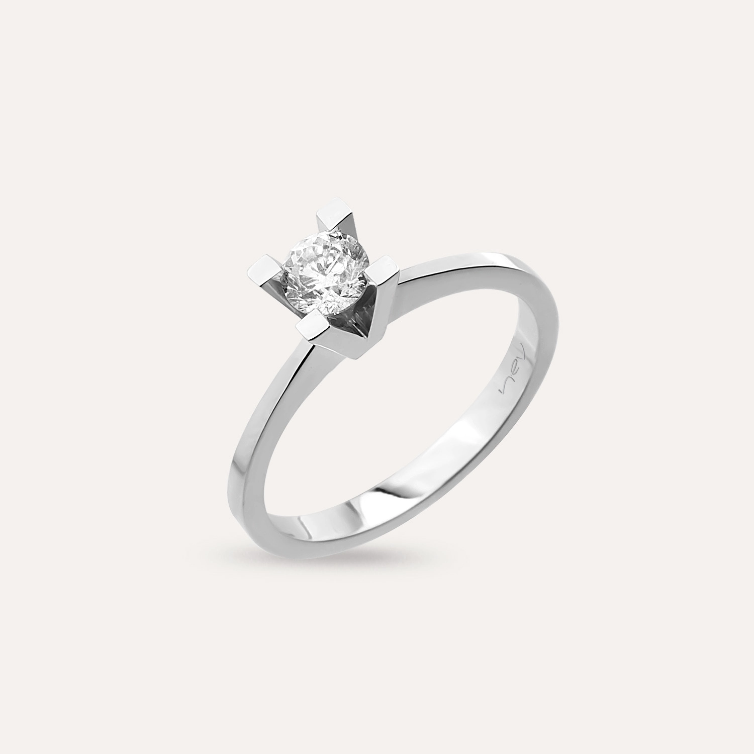 0.32 CT Diamond White Gold Solitaire Ring - 3