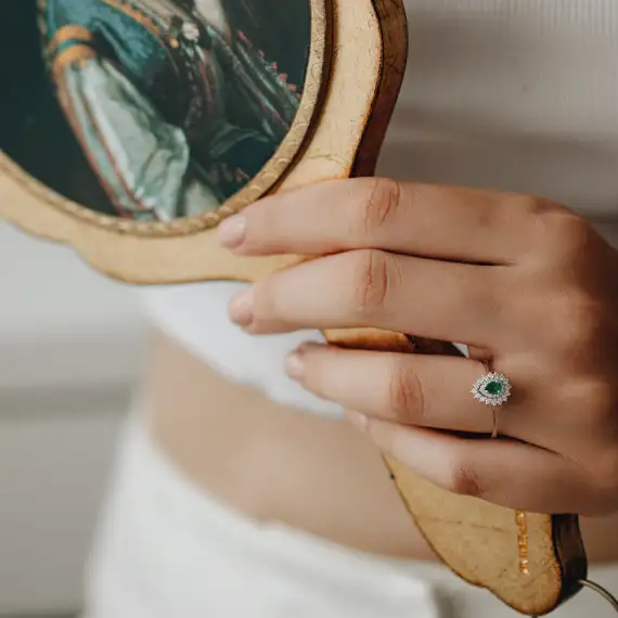 0.35 CT Zümrüt ve Pırlanta Taşlı Beyaz Altın Anturaj Yüzük - 4