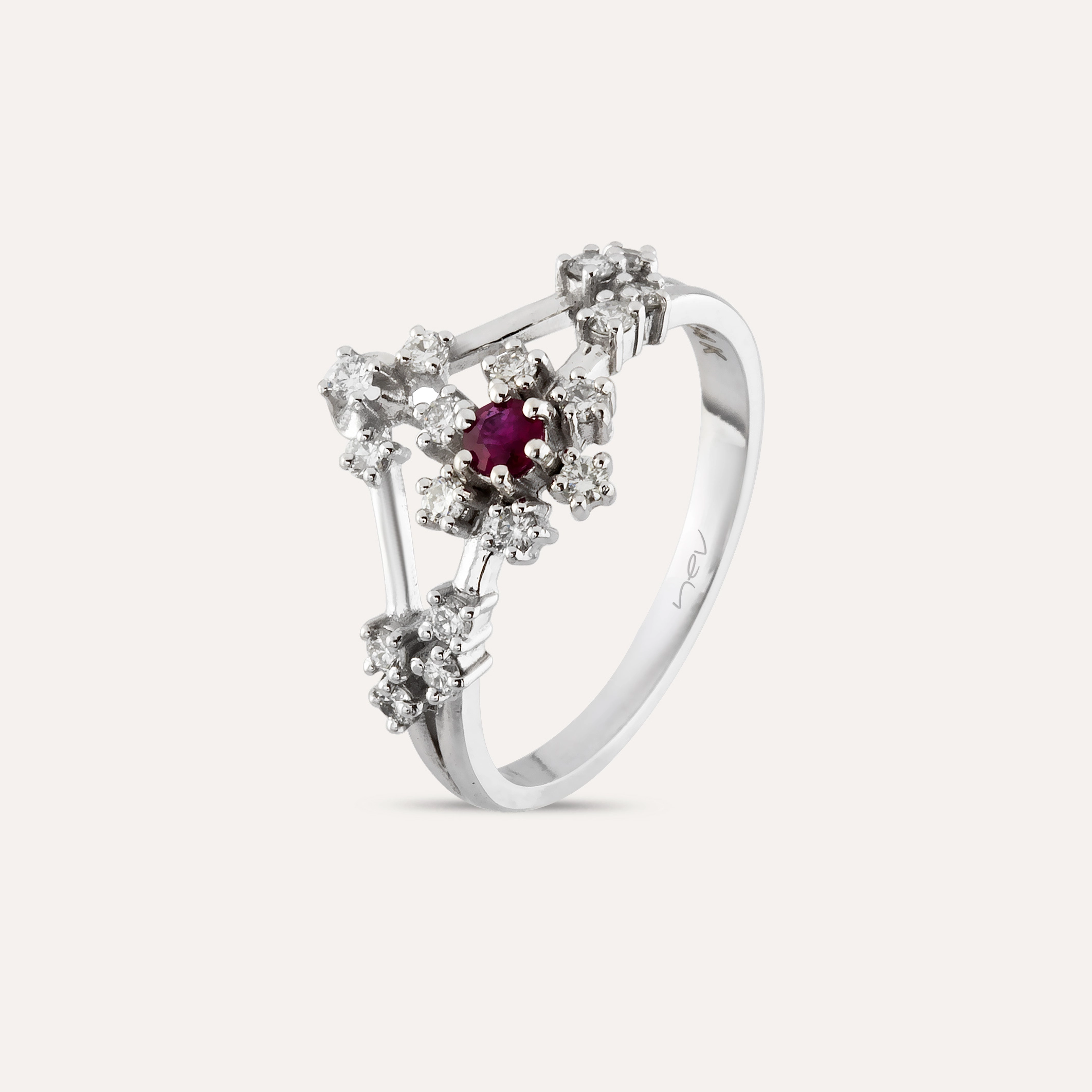 0.50 CT Ruby and Diamond White Gold Ring - 3