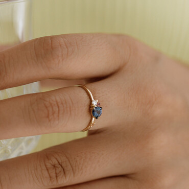 0.60 CT Multicolor Sapphire and Diamond Yellow Gold Ring - Nev Jewellery (1)