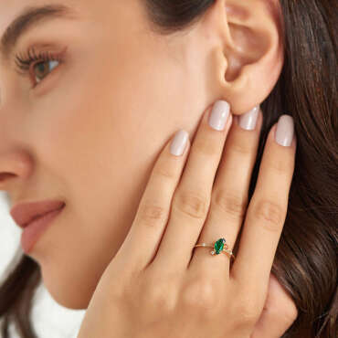 0.64 CT Multicolor Safir ve Zümrüt Taşlı Sarı Altın Yüzük - Nev Jewellery (1)