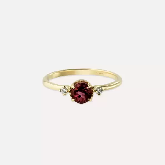 0.67 CT Red Sapphire and Diamond Yellow Gold Ring - 3