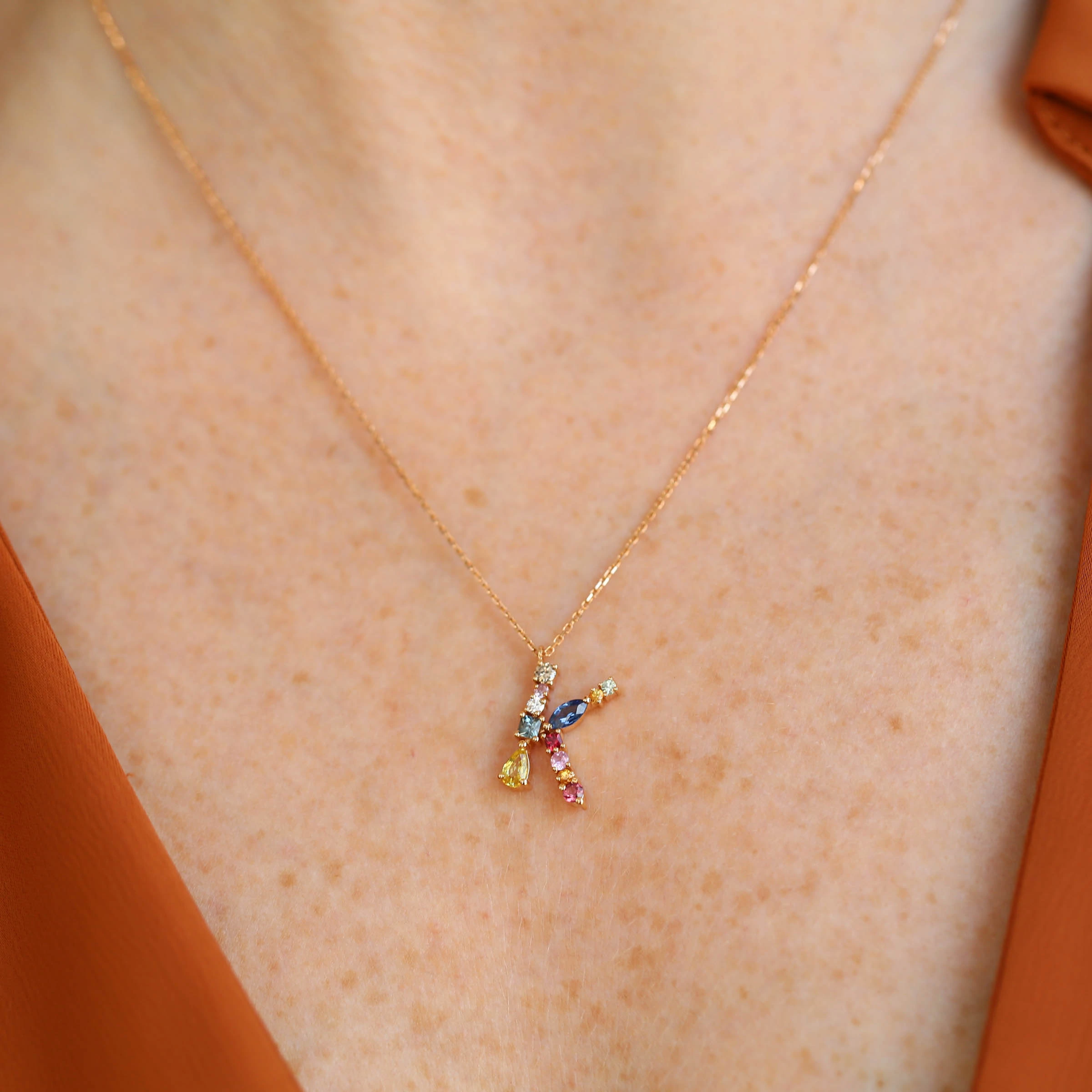 K Harf 0.86 CT Brown Pırlanta ve Multicolor Safir Taşlı Kolye - 2