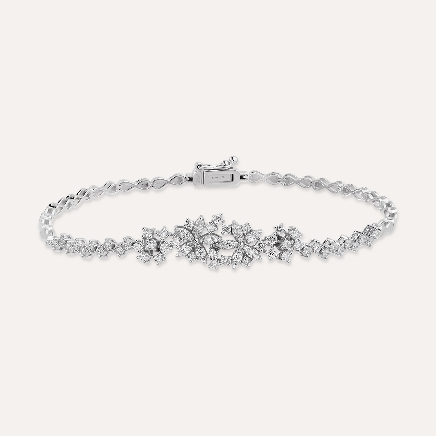 1.08 CT Diamond White Gold Bracelet - 1