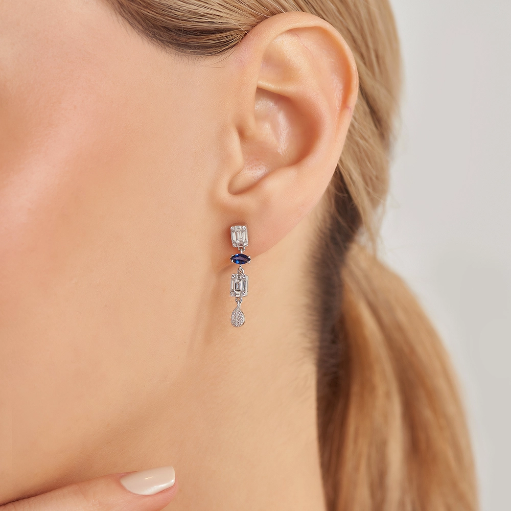 1.17 CT Safir ve Baget Pırlanta Taşlı Beyaz Altın Küpe - Nev Jewellery (1)