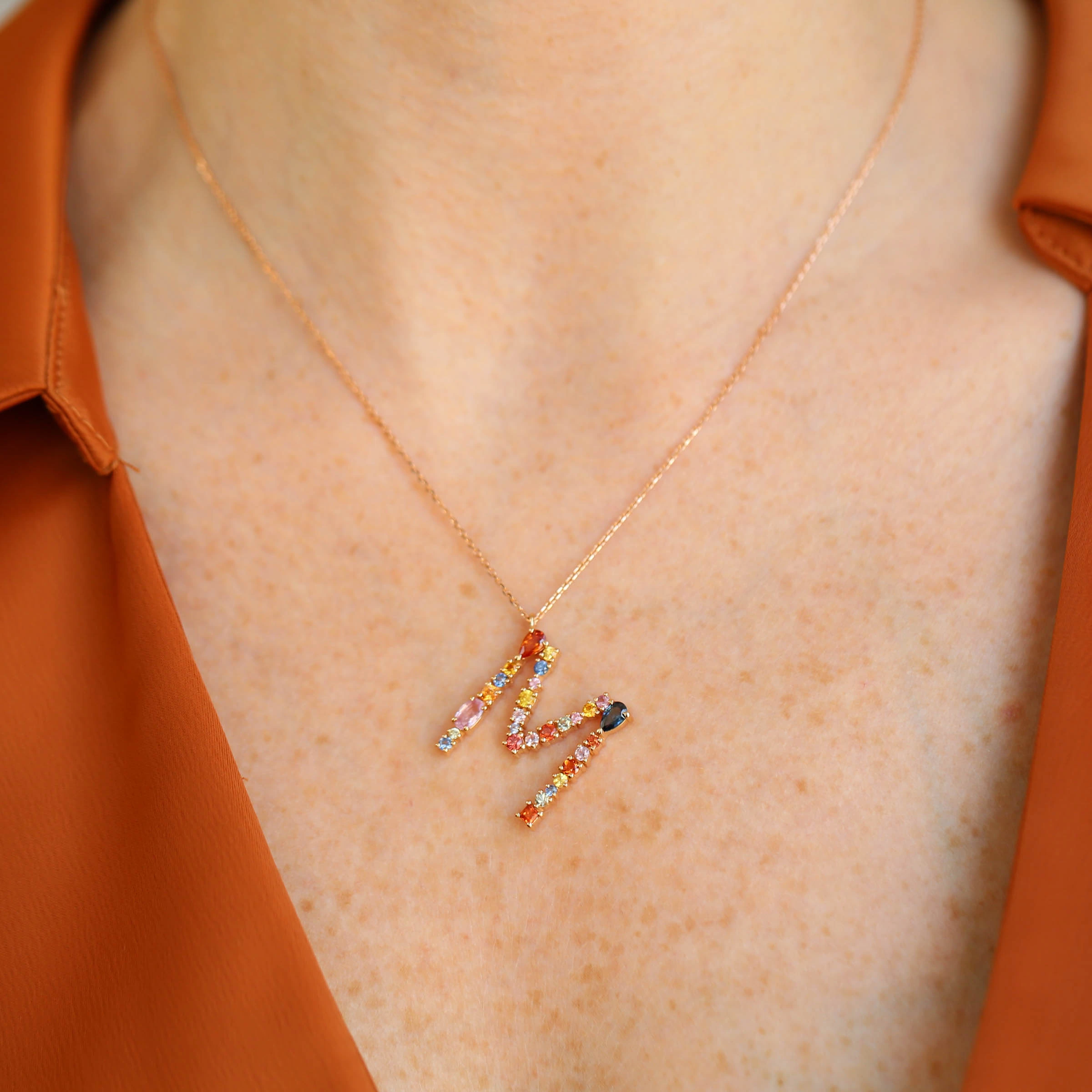 1.81 CT Multicolor Safir Taşlı M Harf Kolye - Nev Jewellery (1)