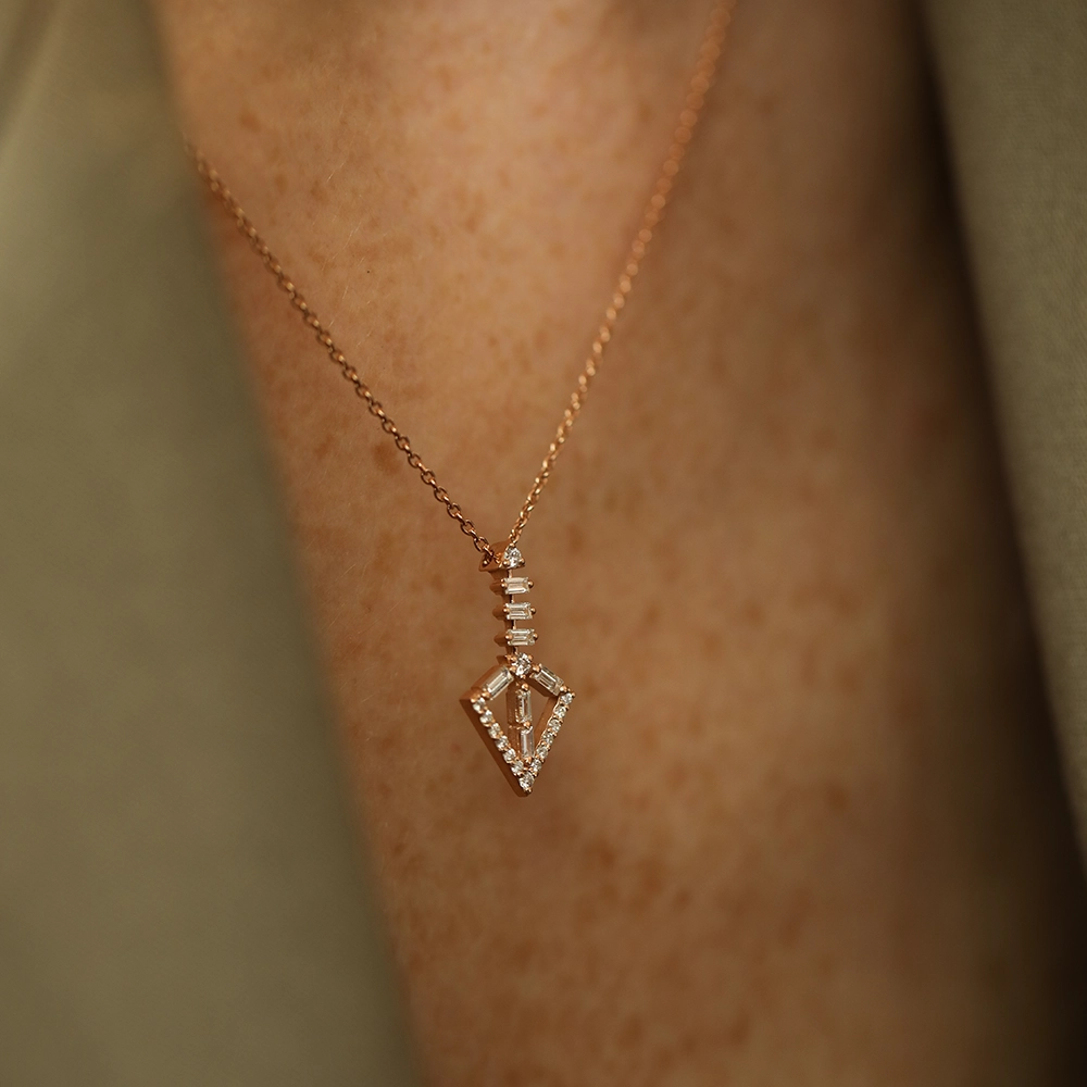 Alfa 0.38 CT Baguette Cut Diamond Rose Gold Pendant - 4
