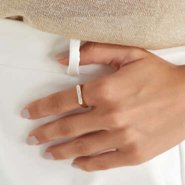 Alis 0.25 CT Baget Pırlanta Taşlı Rose Altın Yüzük - Nev Jewellery (1)