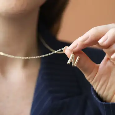 Balon N Harf Sarı Altın Kolye Ucu - Nev Jewellery (1)