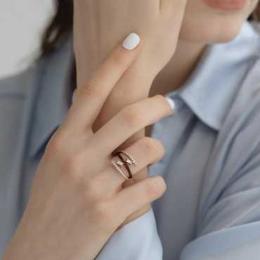 Beta Baget Pırlanta Taşlı ve Bordo Mineli Yüzük - Nev Jewellery