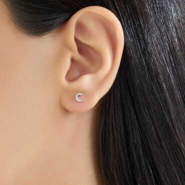 C Harf Pırlanta Taşlı Beyaz Altın Mini Tek Küpe - Nev Jewellery (1)