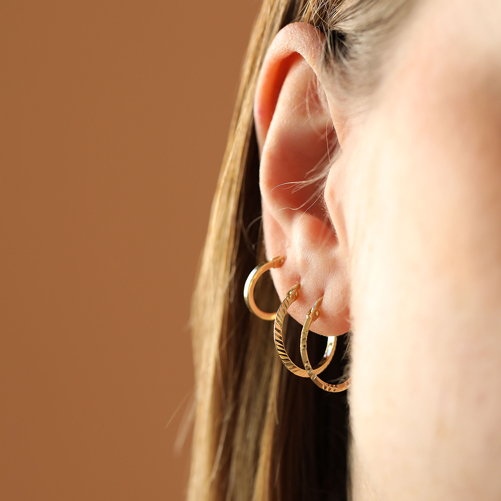 Daily Yellow Gold Hoop Earrings - 2