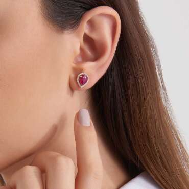Drop 2.61 CT Yakut ve Pırlanta Taşlı Sarı Altın Küpe - Nev Jewellery