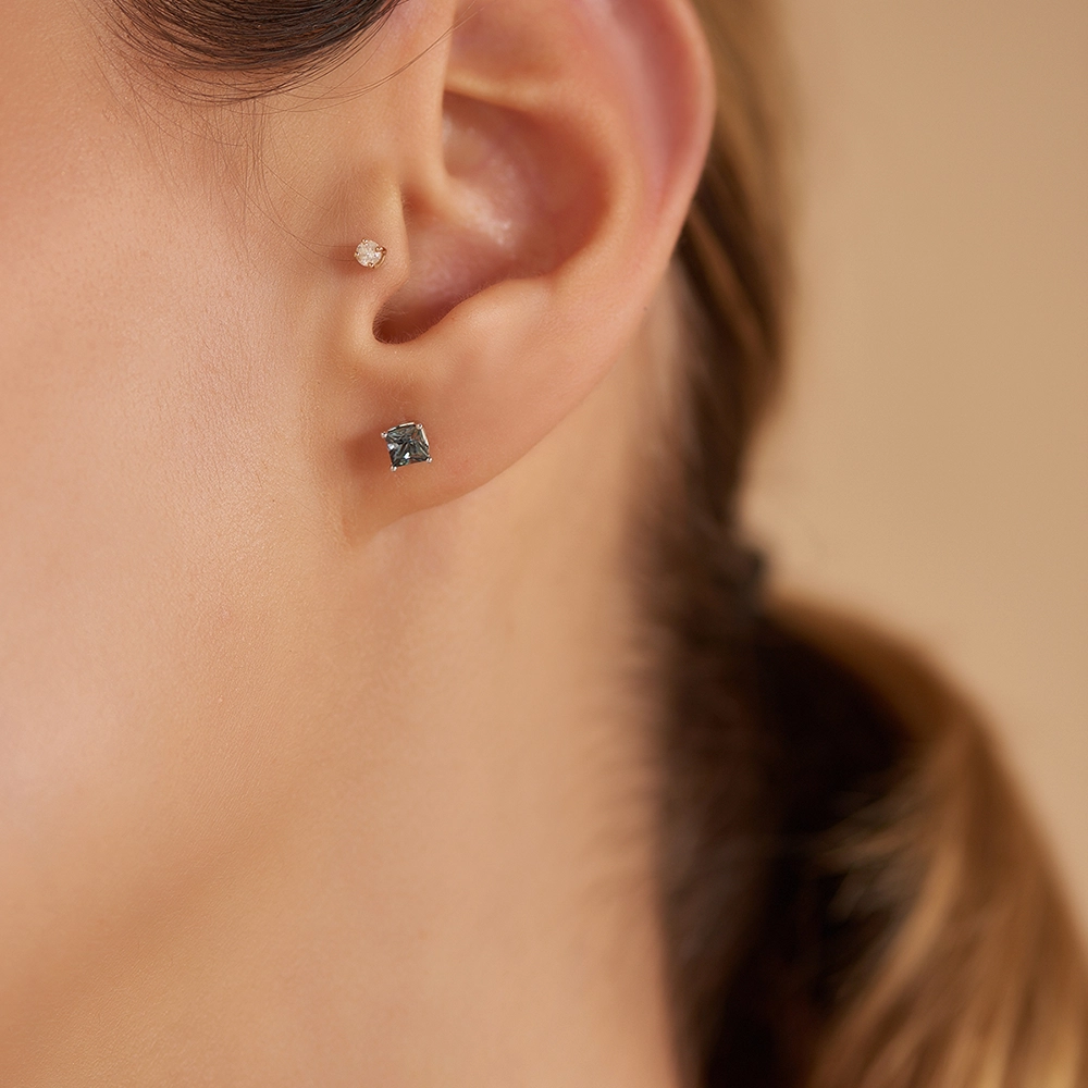 Duo 0.67 CT Caliber Cut Green Sapphire White Gold Earring - Nev Jewellery (1)