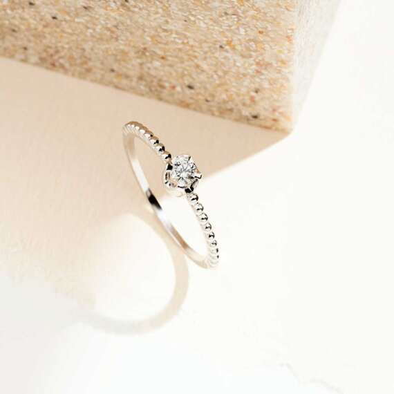 0.13 CT Diamond White Gold Solitaire Ring - 1