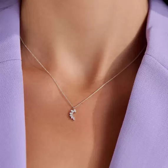 Vega 0.12 CT Trapeze Cut Diamond White Gold Necklace - 3