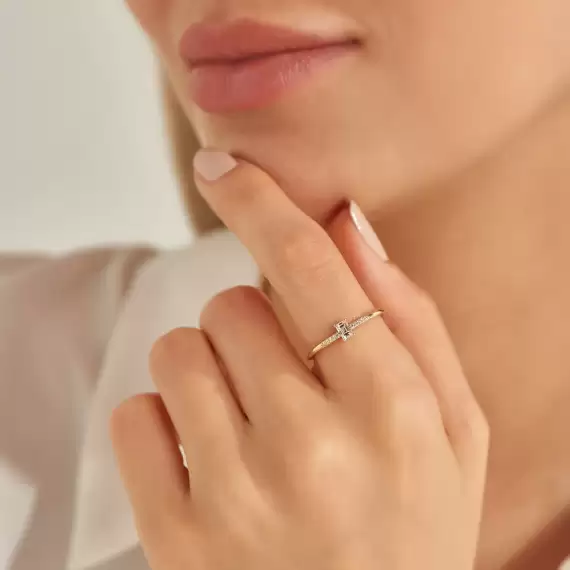 0.27 CT Baguette Cut Diamond Yellow Gold Ring - 2