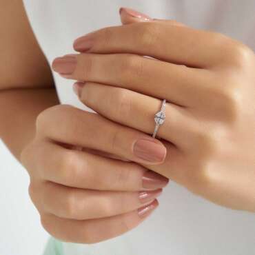 Fortune 0.29 CT Diamond White Gold Clover Ring - Nev Jewellery (1)