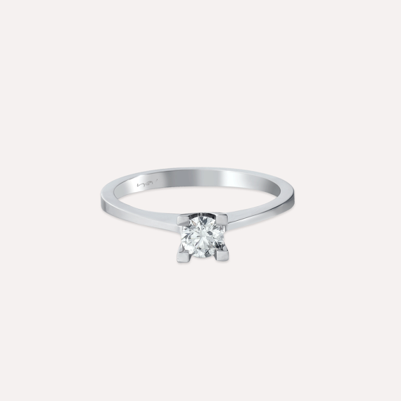 0.31 CT Diamond White Gold Solitaire Ring - 3