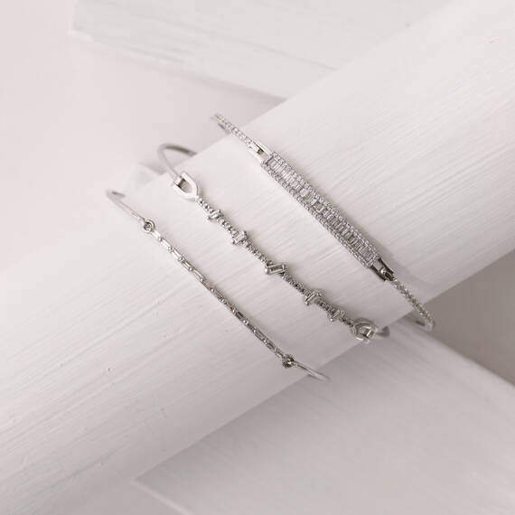 0.33 CT Baguette Cut Diamond White Gold Bracelet - 2