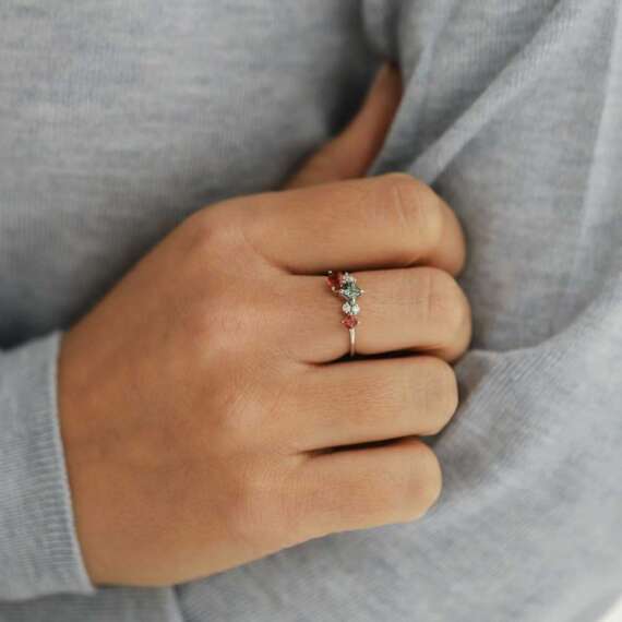 0.95 CT Multicolor Sapphire and Diamond White Gold Ring - 3