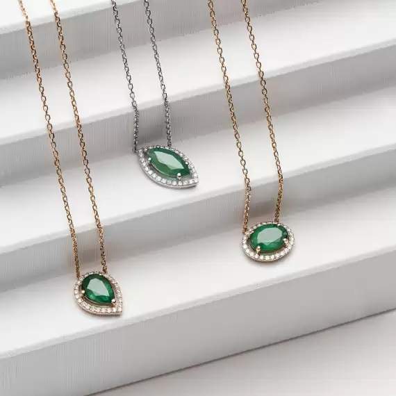 0.96 CT Diamond and Marquise Cut Emerald White Gold Necklace - 4