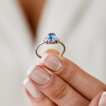 0.96 CT Blue Sapphire, Ruby and Diamond White Gold Ring - Nev Jewellery (1)