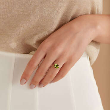 2.6 CT Peridot Rose Gold Ring - Nev Jewellery