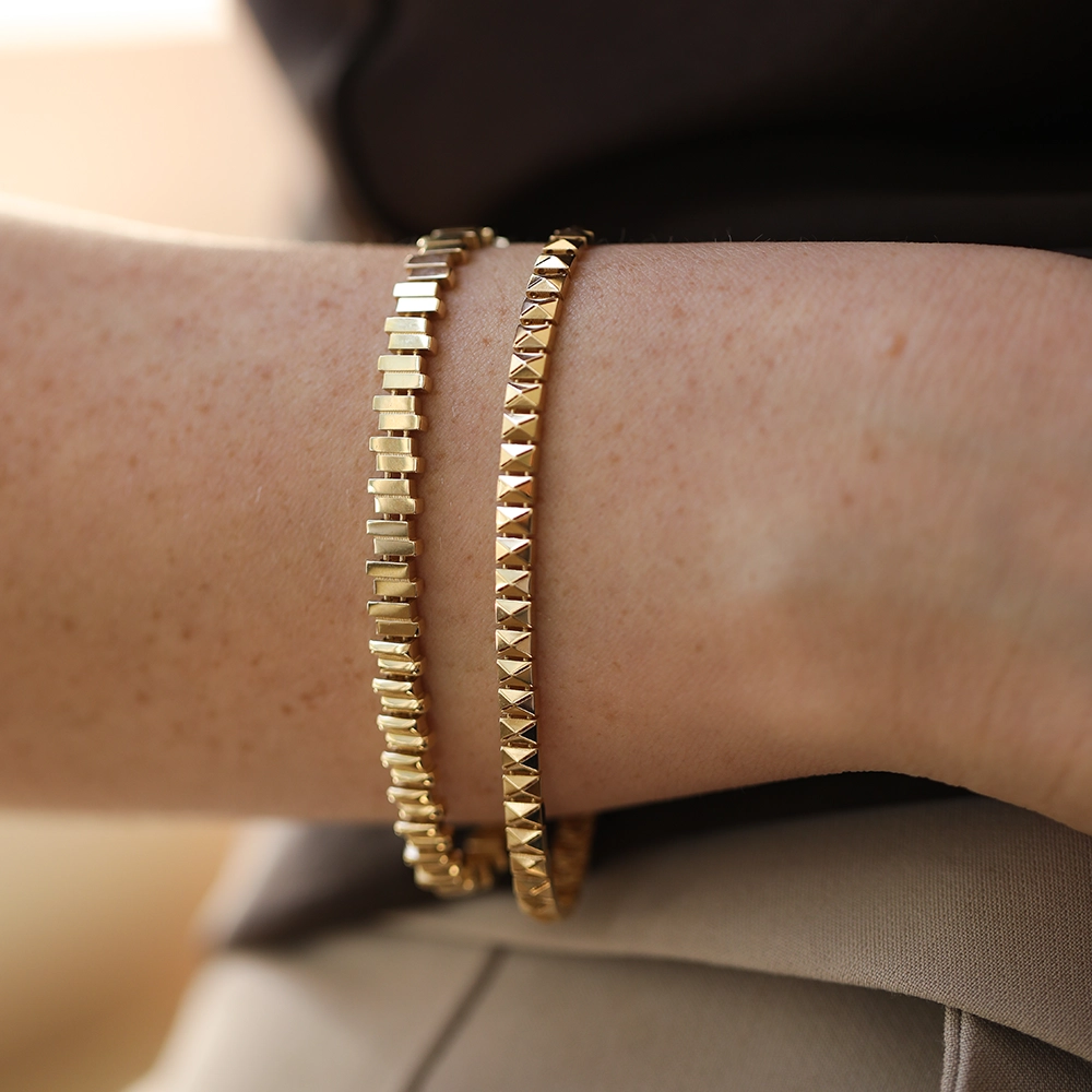 Block Yellow Gold Bracelet - Nev Jewellery (1)