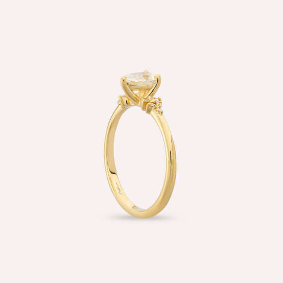 Daphne 0.48 CT Pear Cut Diamond Yellow Gold Ring - 6