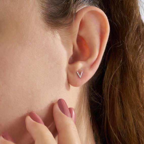 Diamond White Gold V Letter Mini Single Earring - 3
