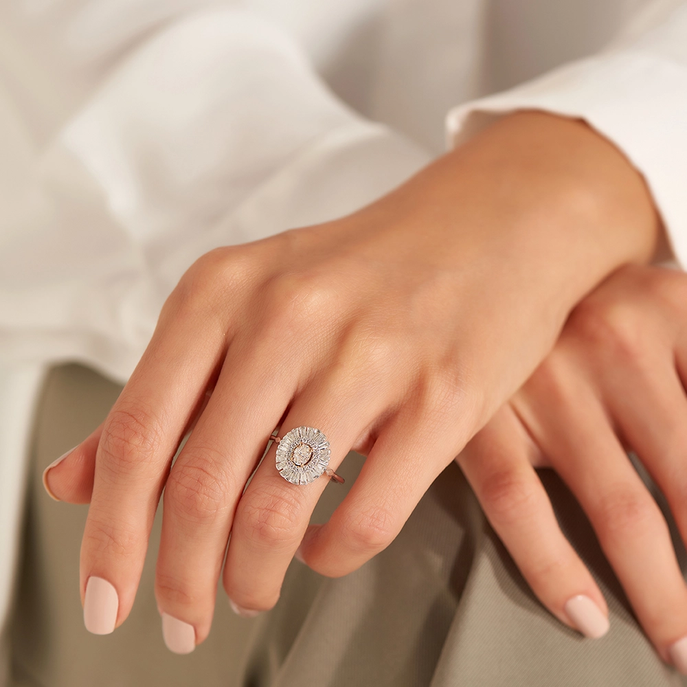 Giana 0.95 CT Oval and Trapeze Cut Diamond White Gold Ring - 4