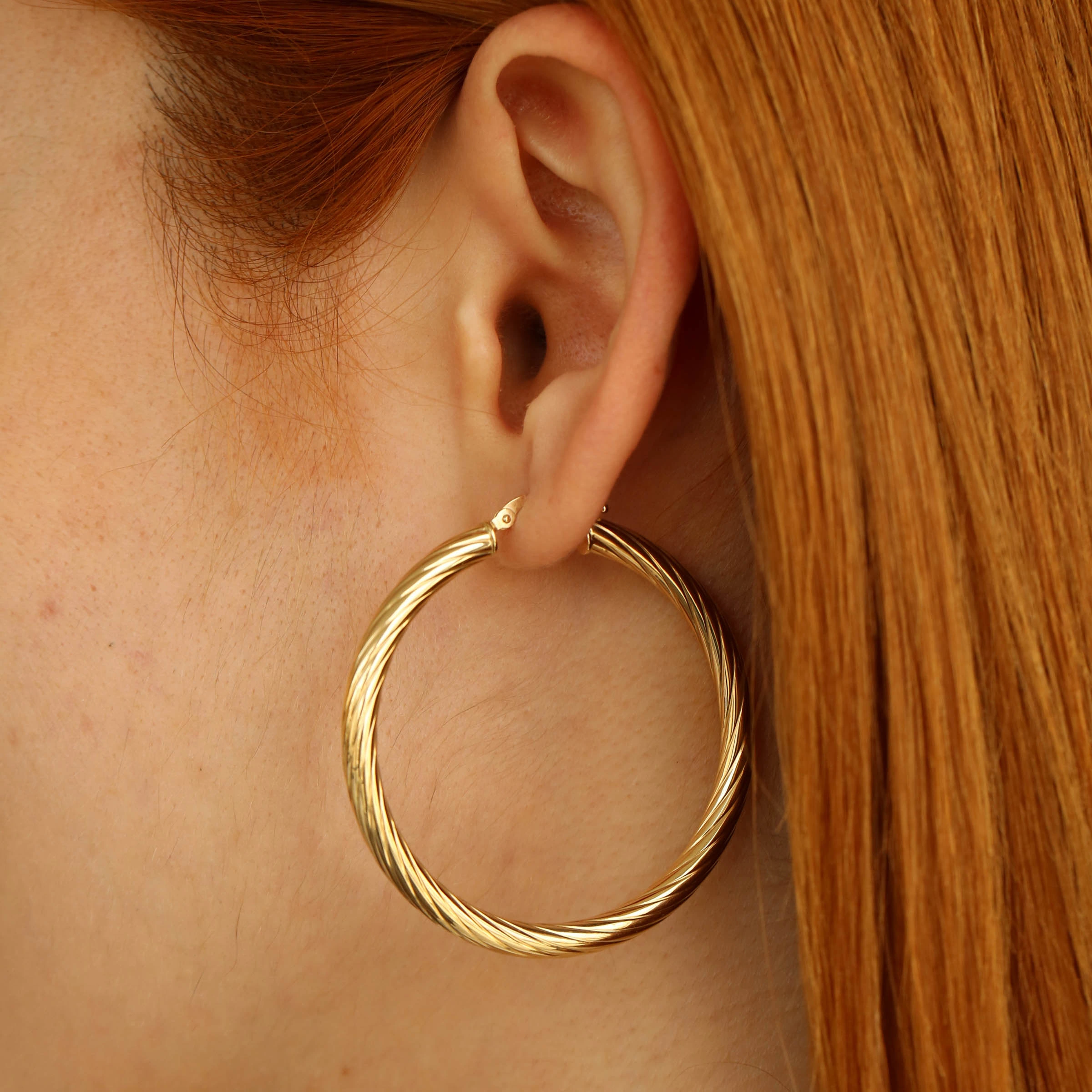 Linear Yellow Gold Hoop Earring - Nev Jewellery (1)