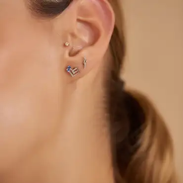 Labyrinth Blue Sapphire White Gold Single Earring - Nev Jewellery (1)