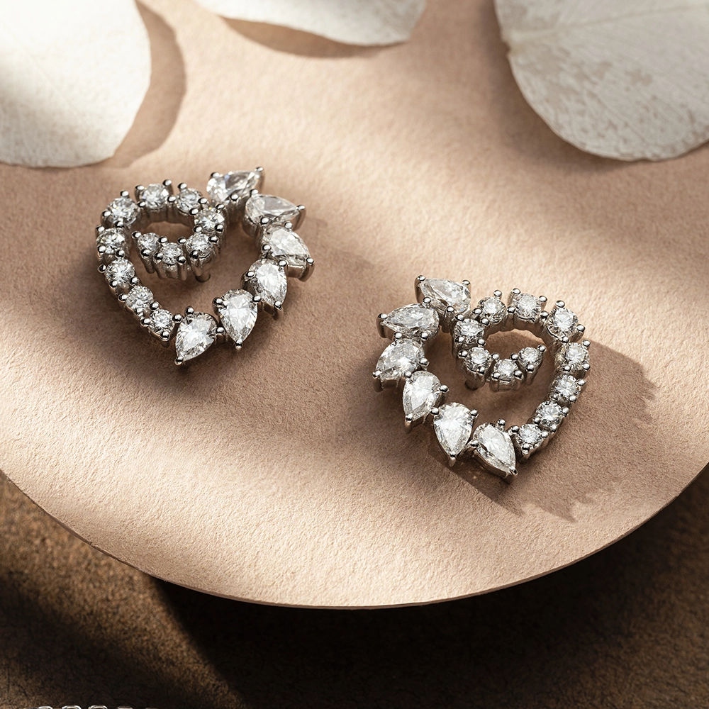 Peri 1.71 CT Pear Cut Diamond White Gold Earring - 1