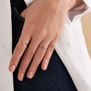 Seed 0.11 CT Blue Sapphire and Baguette Cut Diamond Ring - Nev Jewellery (1)