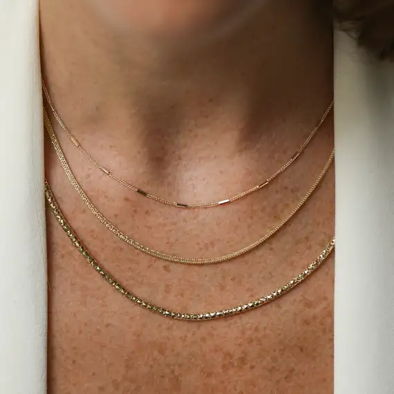 Sleek Yellow Gold Italian Necklace - 1