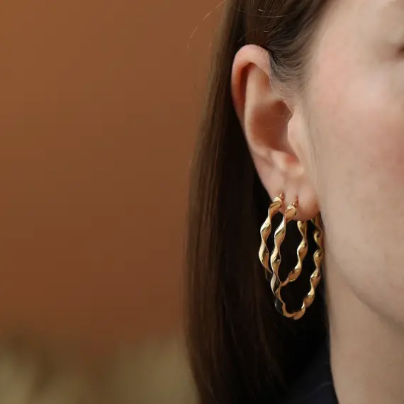 Spira Medium Yellow Gold Hoop Earring - 3