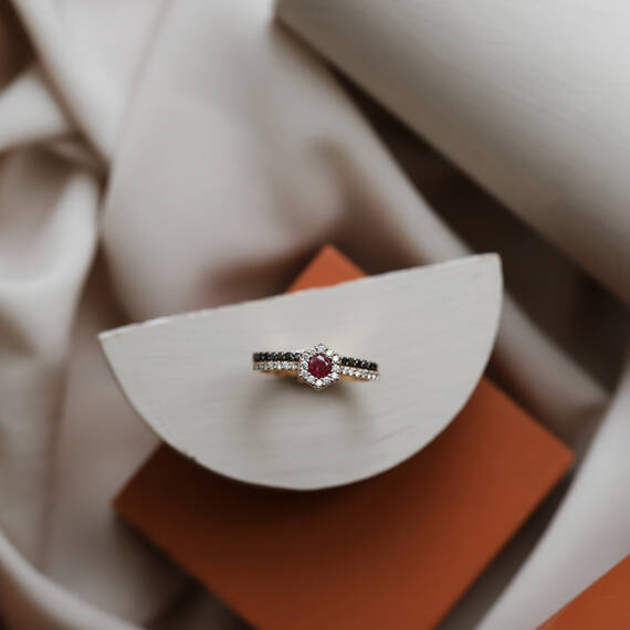 Vino 0.77 CT Ruby and Diamond Ring - 5