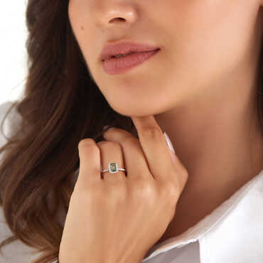 Fiona 0.83 CT Green Safir ve Pırlanta Taşlı Beyaz Altın Yüzük - Nev Jewellery (1)