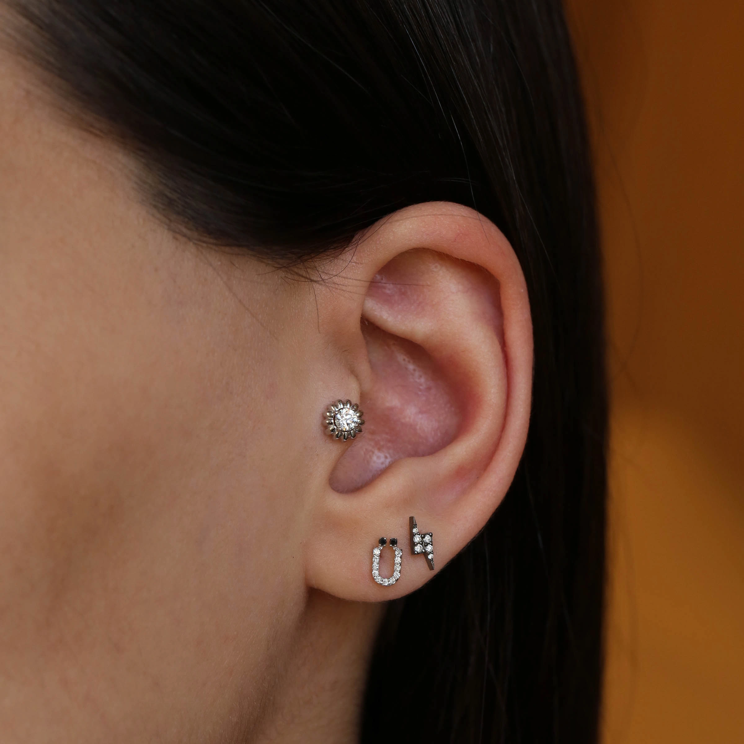 Flash Black 0.04 CT Pırlanta Taşlı Mini Tek Küpe - Nev Jewellery (1)