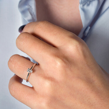 Janet 0.33 CT Damla Kesim Tektaş Pırlanta Beyaz Altın Yüzük - Nev Jewellery