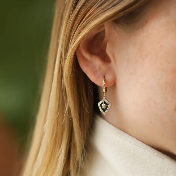Kutup Yıldızı Siyah Mineli ve Taşlı Sarı Altın Küpe - Nev Jewellery