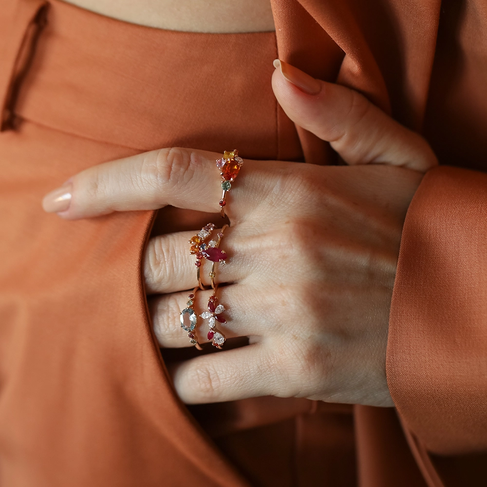 Lilia Multicolor Safir, Yakut ve Pırlanta Taşlı Rose Altın Yüzük - Nev Jewellery (1)